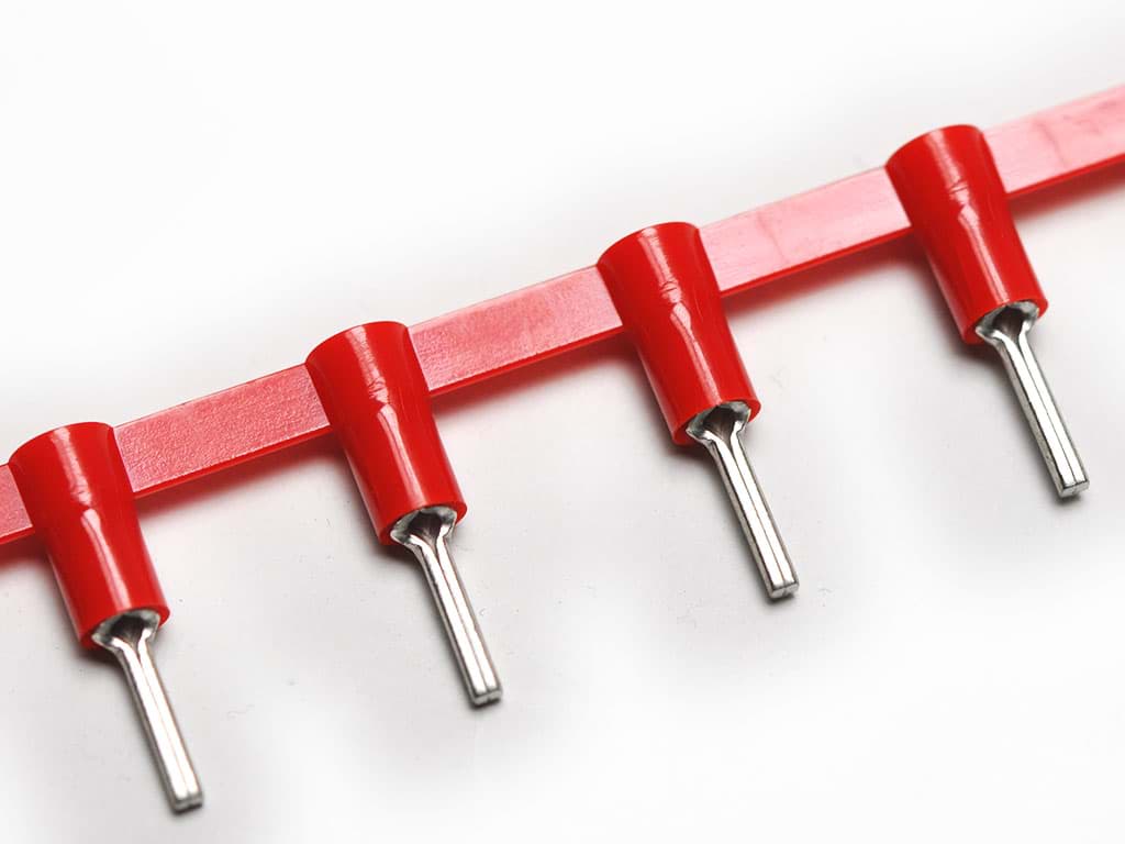 Picture of pinkabelschoen geisoleerd 0.25-1.5mm2 rood 12mm PC-V0 BAND2000