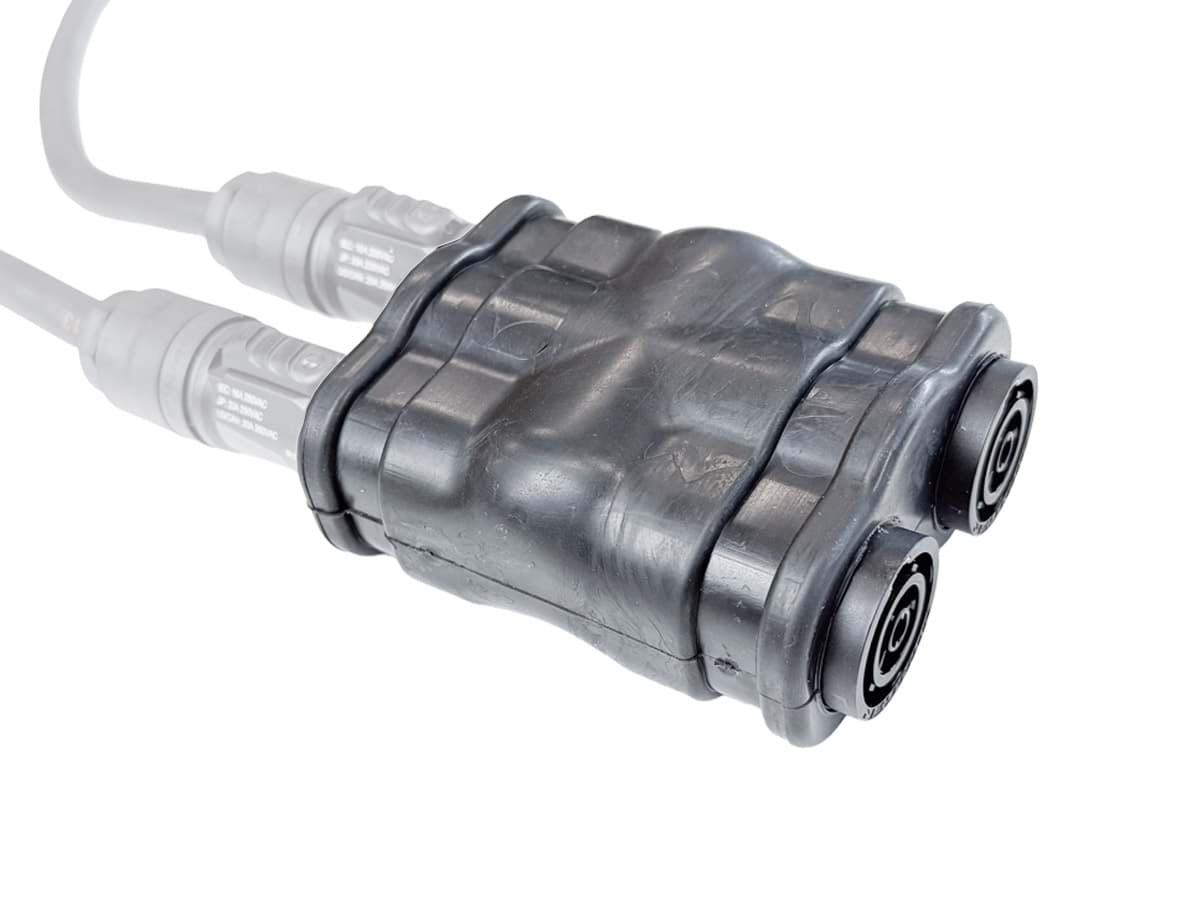powerCON True1 splitter